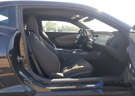 2013 Chevrolet Camaro 1Ls from USA, damaged, VIN 2G1FE1E30D9143698